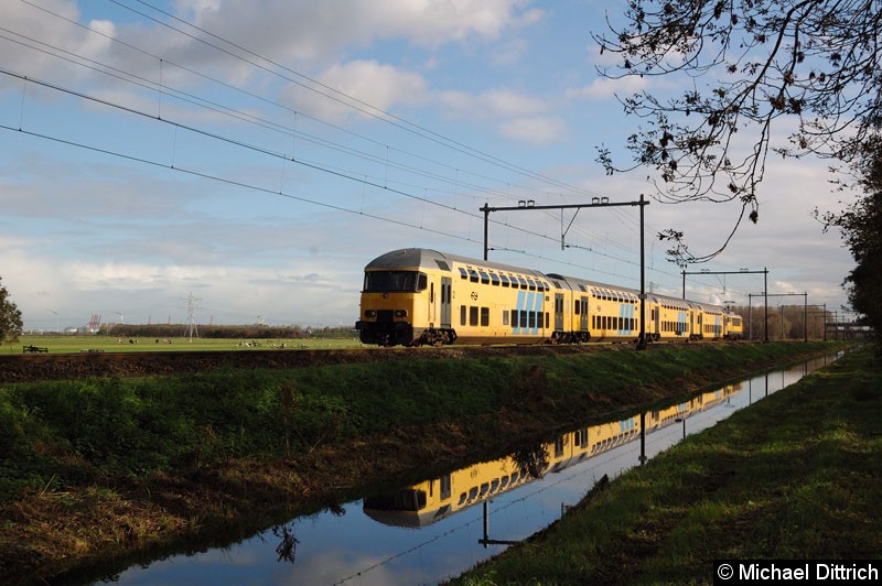 Bild: Hier schiebt die 1708 die Garnitur 7422 bei Harlem.