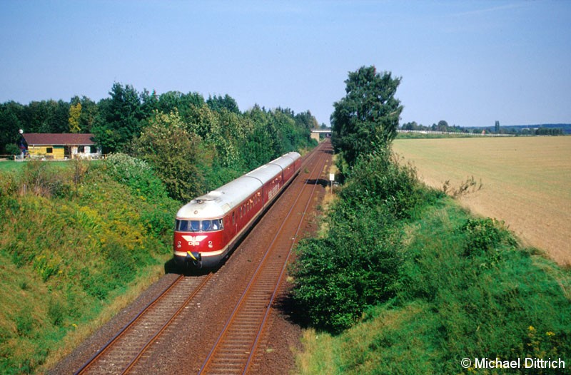 Bild: Der VT 08 auf dem nach Salzgitter-Lebenstedt kurz hinter Salzgitter-Thiede.