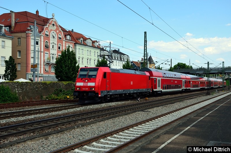 Bild: 146 205 mit einer RB nach Neckarsulm in Esslingen (Neckar). Am Schluss des Zuges befand sich die 146 217.