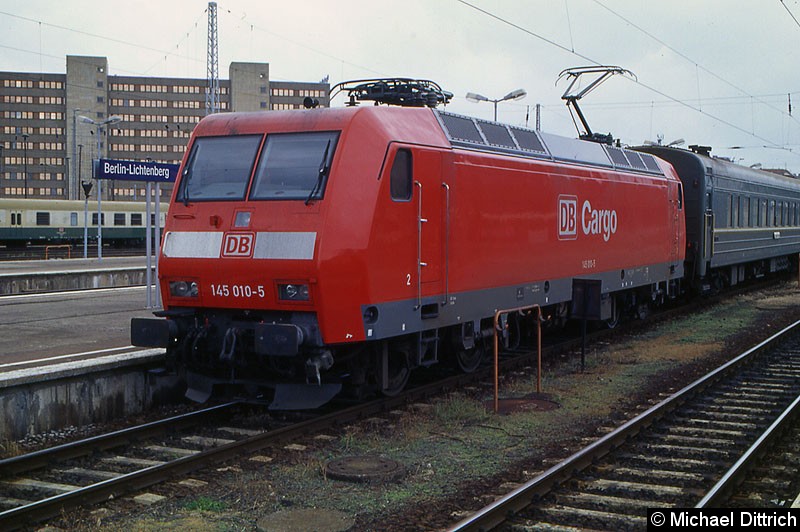 Bild: 145 010 mit dem D 1248 im Bahnhof Berlin-Lichtenberg.