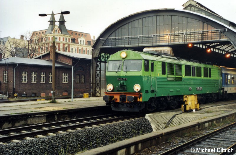Bild: SU 46-029 mit einem IR in Görlitz.