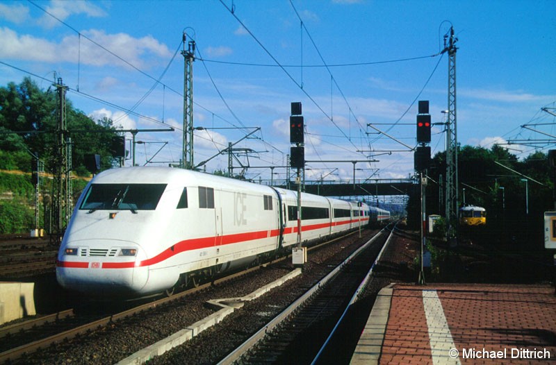 Bild: 401 568 als ICE 90 bei der Einfahrt in Kassel-Wilhelmshöhe.