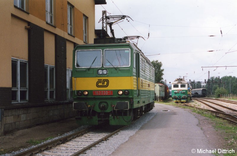Bild: Die Baureihe 163, wie hier die 163 039, trifft man Tschechien sehr häufig an.