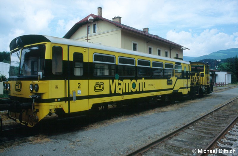 Bild: Der erste Steuerwagen den ich gesehen habe. Der 010 092 in Svoboda.