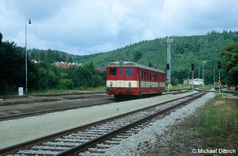 Bild: 830 107 in Zastavka.