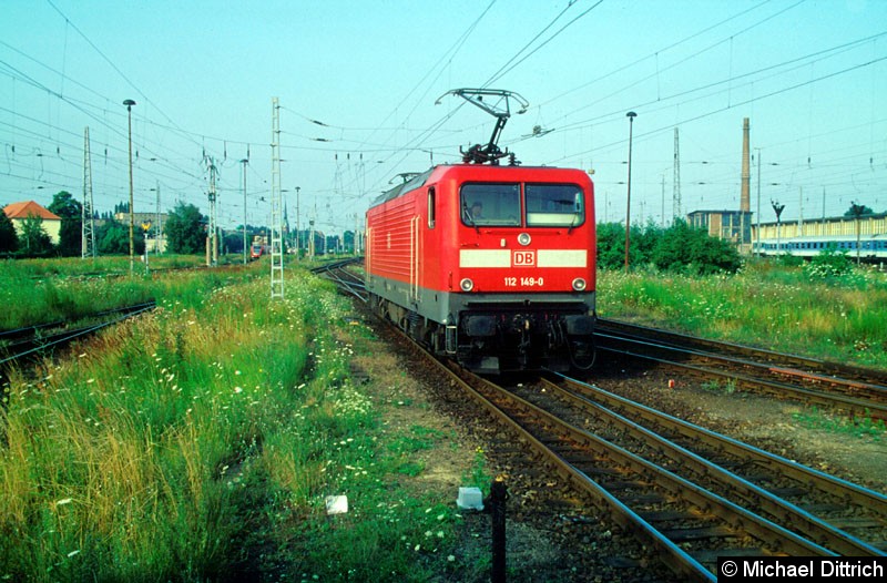 Bild: 112 149 beim rangieren im Bahnhof Berlin-Lichtenberg.
