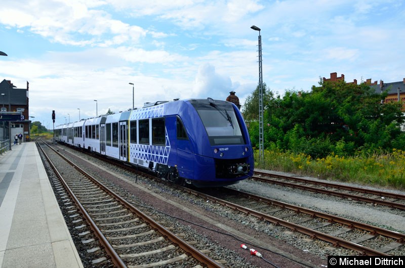 Bild: 620 407/621 407/620 907 abgestellt in Rathenow.

Der Zug wird bei der Ostdeutschen Eisenbahn getestet.