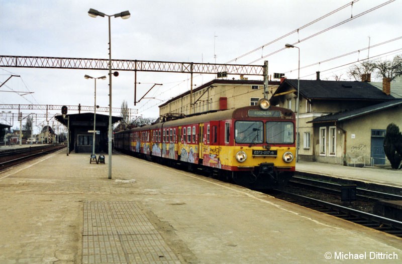 Bild: ED 72-018 als Os 9416 auf dem Weg nach Koszalin in Stargard Szcz.