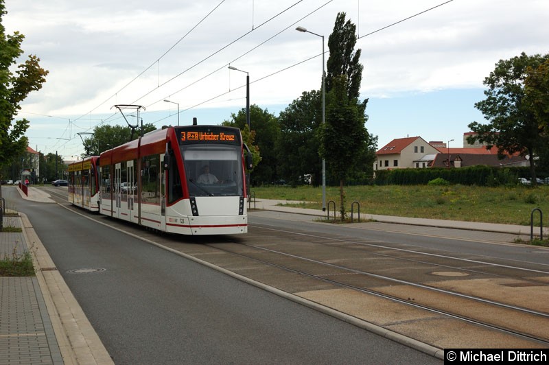Bild: 723 und 712 als Linie 3 kurz hinter der Haltestelle Mittelhäuser Str.