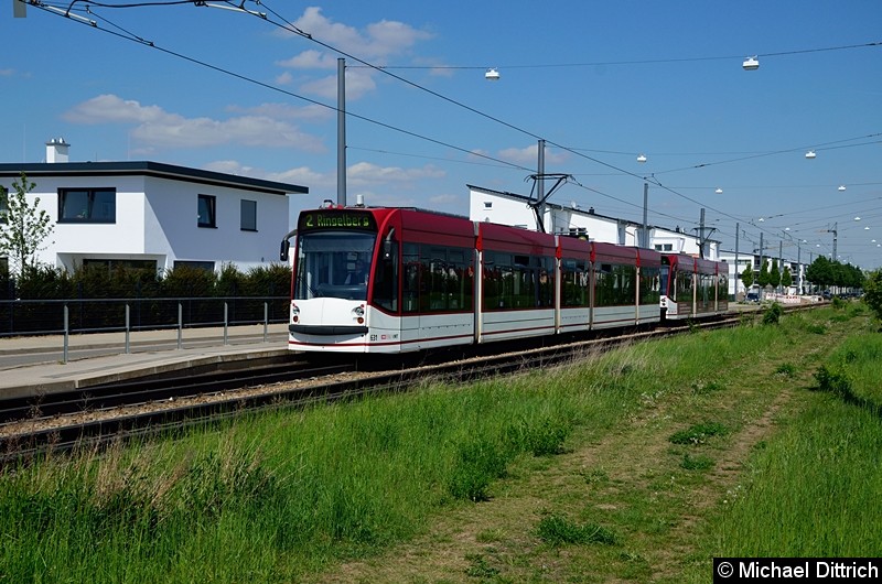 Bild: 631 und 711 als Linie 2 an der Haltestelle Ringelberg.