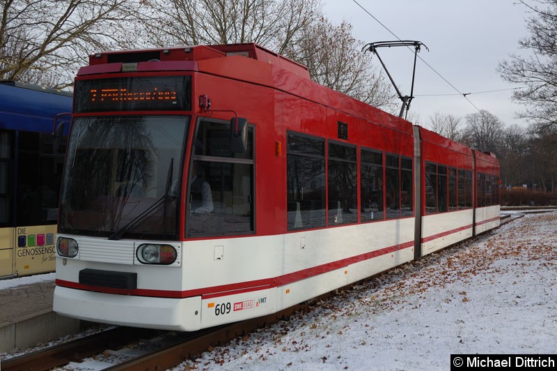 Bild: MGT6D/E 609 als Linie 7 an der Haltestelle Thüringenhalle.