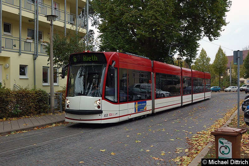 Bild: Combino 653 als Linie 6 an der Haltestelle Steigerstraße.