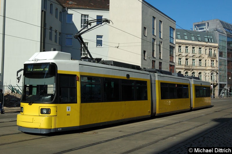 Bild: 1028 als Linie M5 in der Großen Präsidentenstraße.