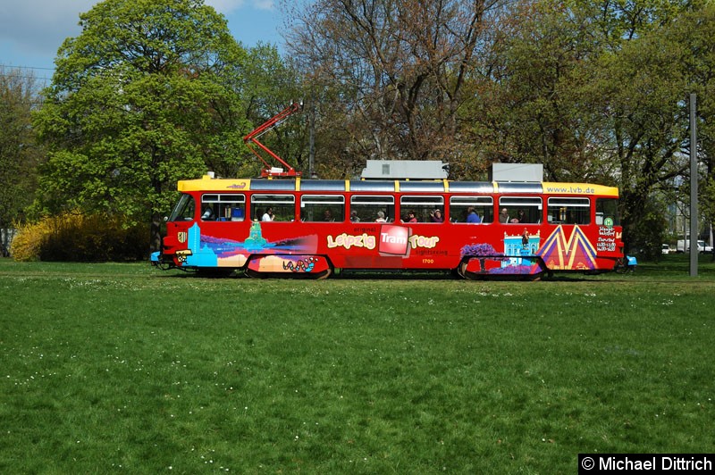 Bild: Seitenansicht des neu gestalteten Wagen 1700 im Park an der Naunhofer Str.