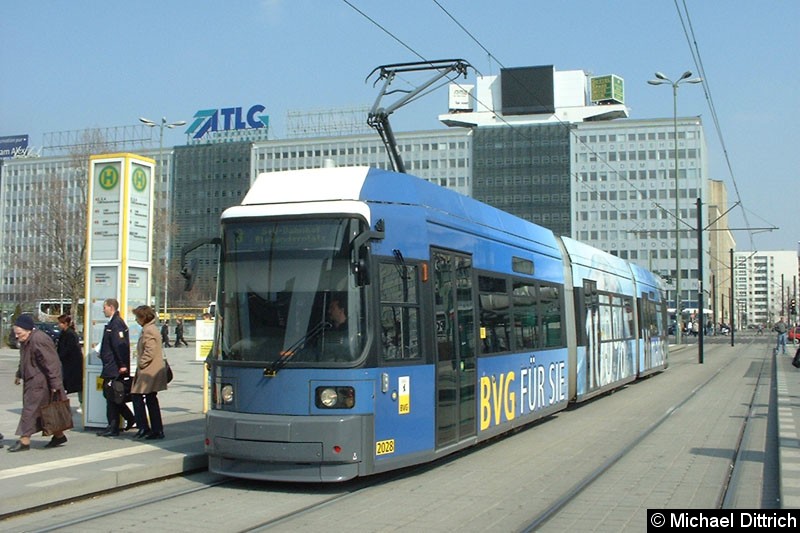 Bild: 2028 als Linie 3 in der Haltestelle U Alexanderplatz.