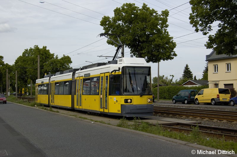 Bild: 1036 als Linie M1 in der Ausweiche Am Steinberg.