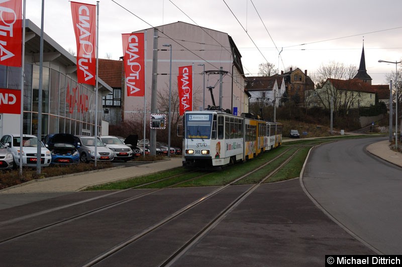 Bild: KTNF8 353 + KT4D 308 kurz vor der Haltestelle Berufsakademie.