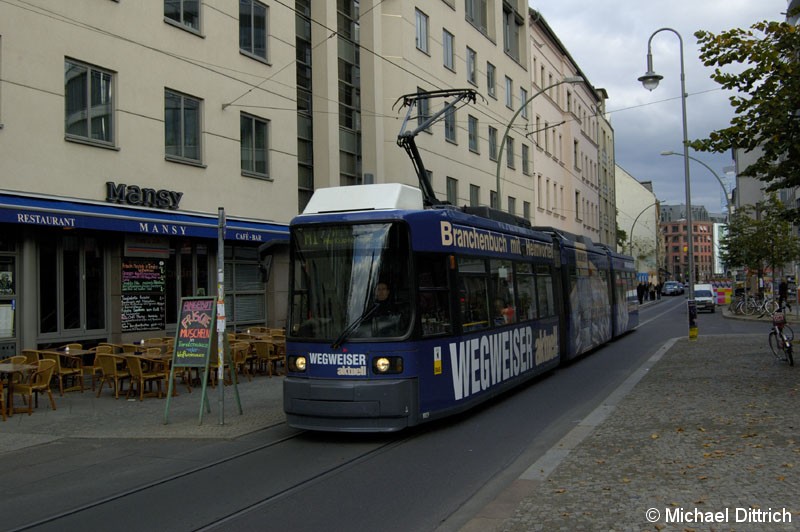 Bild: 1023 als Linie M1 an der Haltestelle Monbijouplatz.