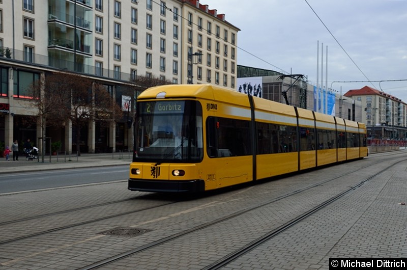 Bild: 2711 als Linie 2 kurz vor der Haltestelle Postplatz.