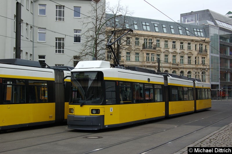 Bild: 1065 als Linie M6 in der Großen Präsidentenstraße.