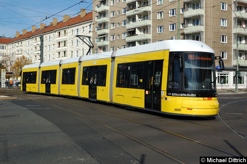 Bild: 4009 als Linie M10 an der Kreuzung Kniprodestr./Danziger Str.