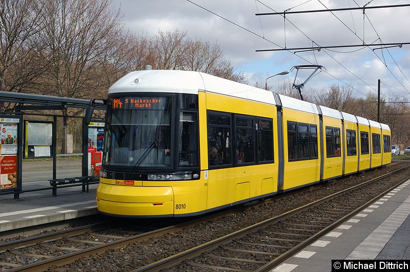 Bild: 8010 als Linie M4 an der Haltestelle Stadion Buschallee/Hansastr.