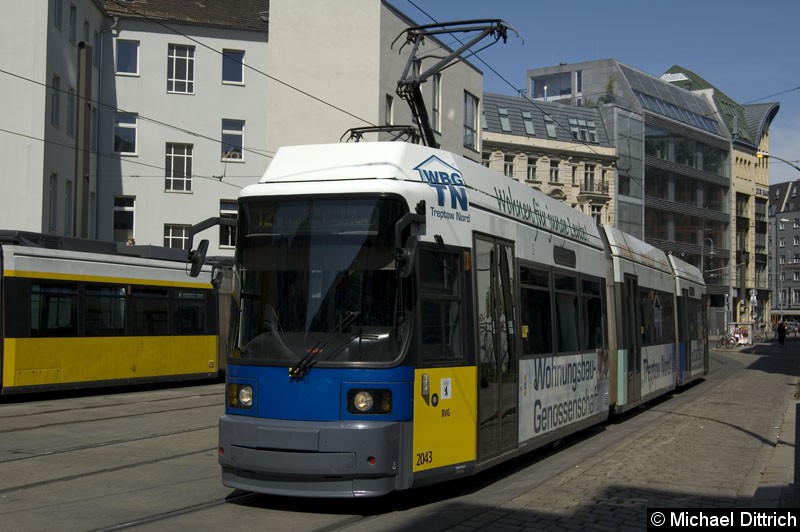 Bild: 2043 als Linie 12 in der Großen Präsidentenstraße.