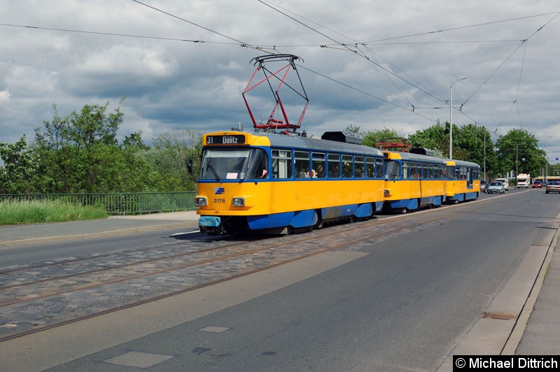 Bild: 2178 mit 2179 und einem Beiwagen als Linie 31 in der Richard-Lehmann-Str.