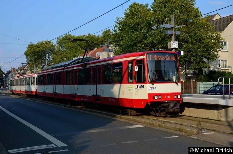 Bild: 5145 + 5125 als Linie U11 an der Haltestelle Alte Landstraße.