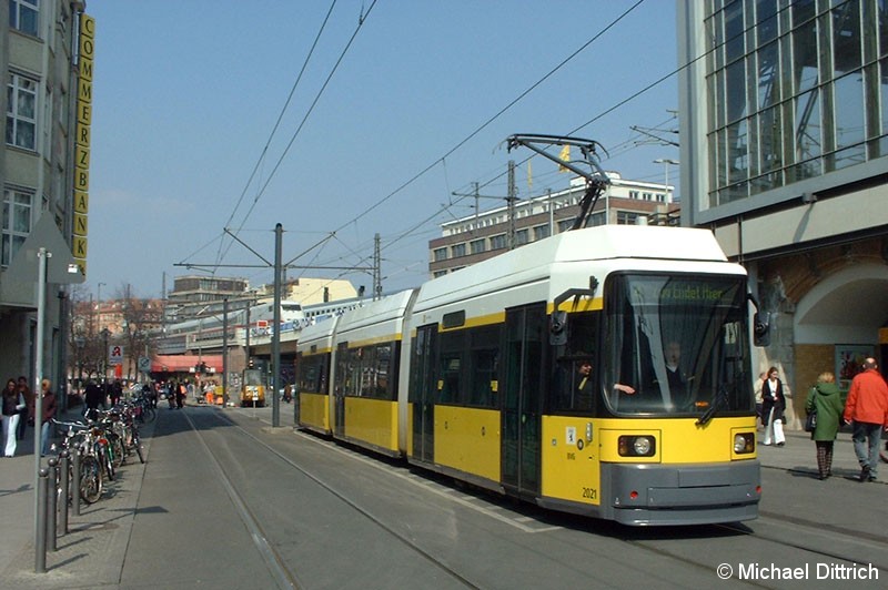 Bild: 2021 als Linie 2 in der provisiorischen Wendestelle in der Gonthardstraße.