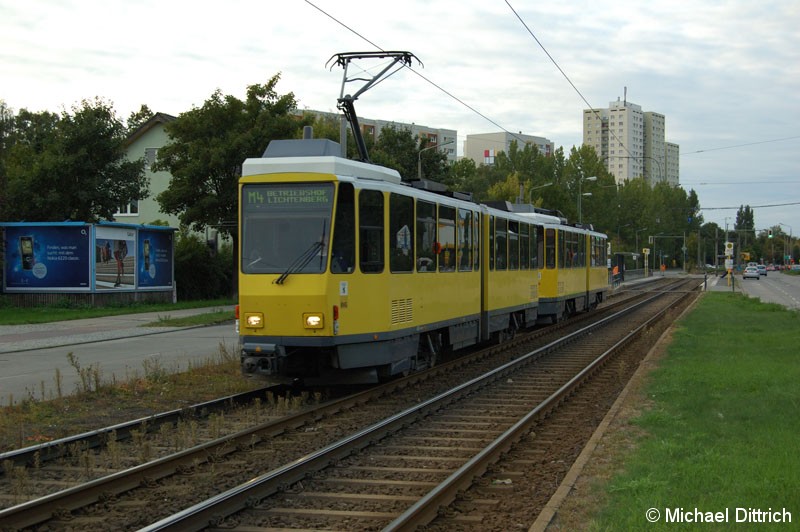 Bild: 6037 als Linie M4 hinter der Haltestelle Rhinstraße/Gärtnerstraße.