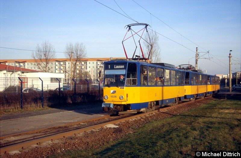Bild: 1026 als Linie 1 in der Haltestelle Lausen.