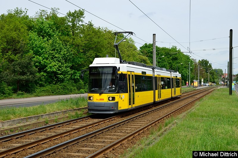 Bild: 2010 als Linie 21 zwischen den Haltestellen Hegemeisterweg und Volkspark Wuhlheide.