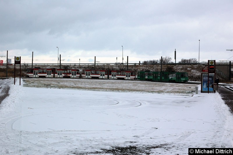 Bild: KT4D 518 mit 519 und 405 beim Wenden in der Wendeschleife Urbicher Kreuz.