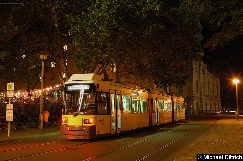 Bild: 2001 als Linie M1 an der Haltestelle Am Kupfergraben.