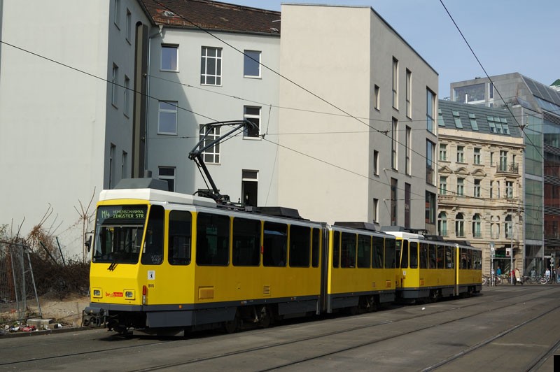 Bild: 7096 als Linie M4 in der Großen Präsidentenstr.