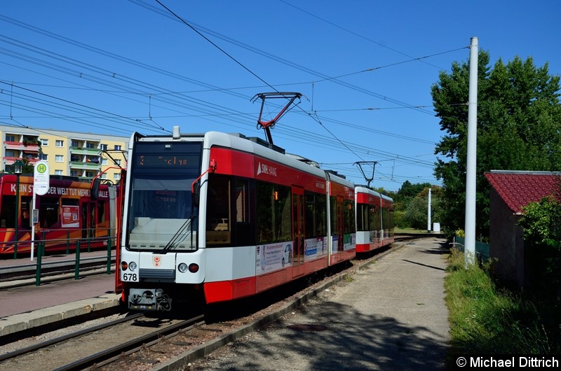 Bild: 678 + 677 als Linie 3 an der Endstelle Beeesen.