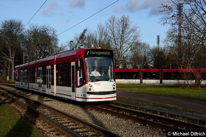 Bild: 634 als Linie 7 kurz vor Erreichen der Haltestelle Thüringenhalle.