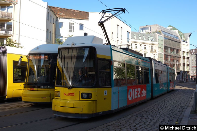 Bild: 1043 als Linie M5 in der Großen Präsidentenstr.