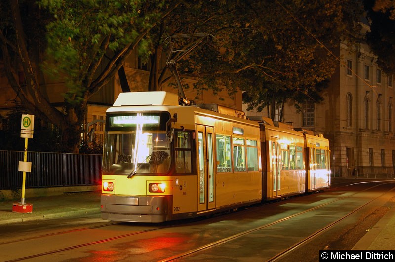 Bild: 2012 als Linie M1 an der Haltestelle Am Kupfergraben.