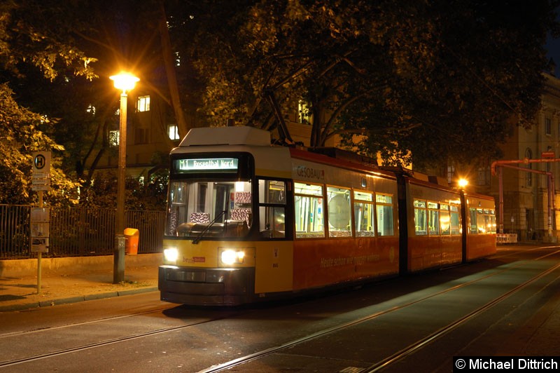 Bild: 1096 als Linie M1 an der Haltestelle Am Kupfergraben.