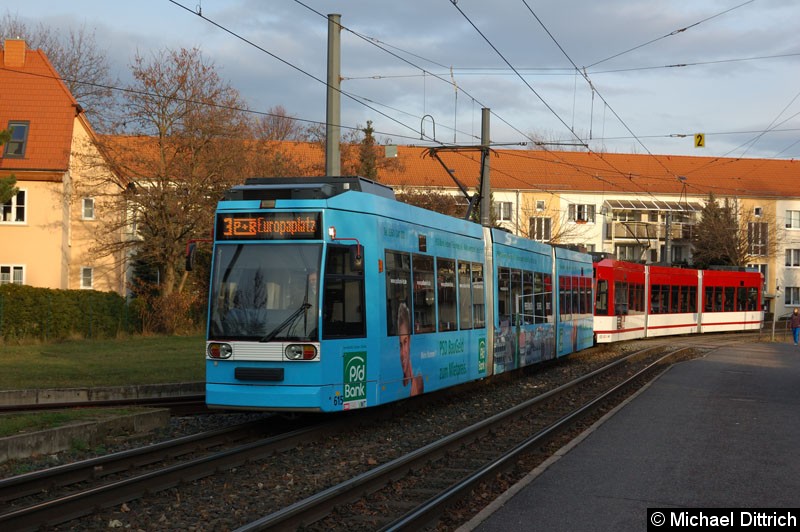 Bild: MGT6D/E 615 und 613 als Linie 3 vor der Haltestelle Agentur für Arbeit.