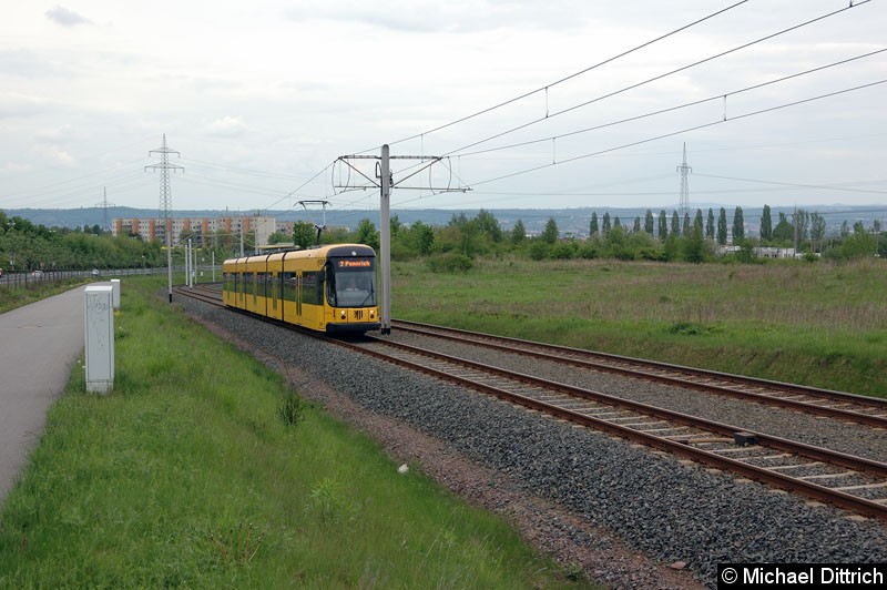 Bild: 2825 als Linie 7 zwischen den Haltestellen Betriebshof Gorbitz und Altnossener Str.