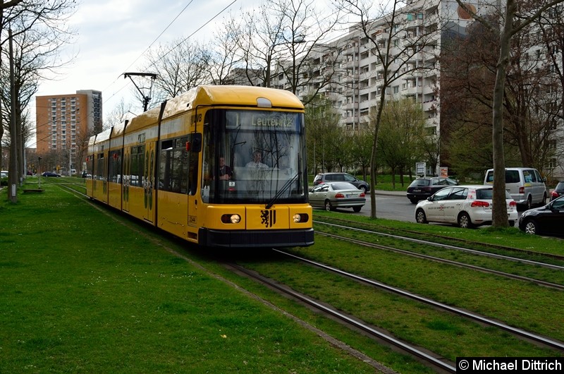 Bild: 2544 als Linie 1 zwischen den Haltestellen Jacob-Winter-Platz und Albert-Wolf-Platz.