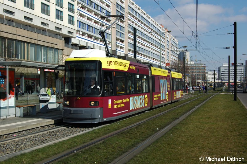 Bild: 1024 als Linie M5 an der Haltestelle Spandauer Straße/Marienkirche.