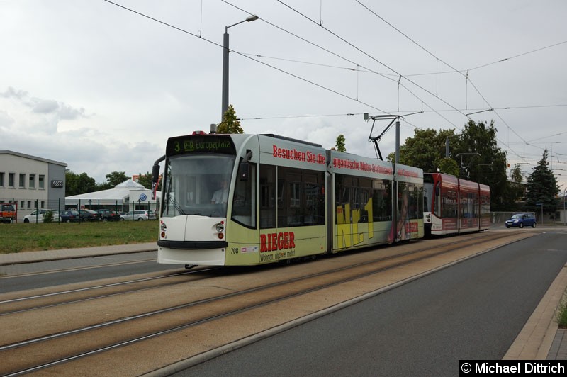 Bild: 708 und 711 als Linie 3 kurz vor der Haltestelle Mittelhäuser Str.