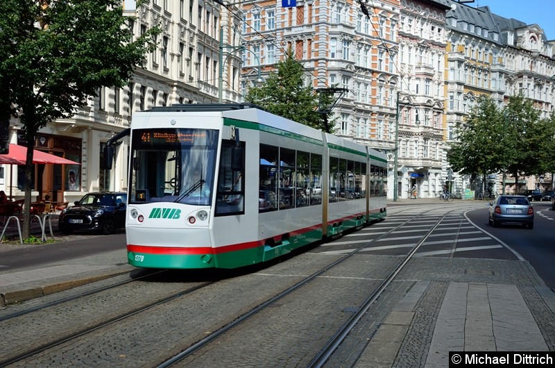 Bild: 1378 als Linie 41 bei der Einfahrt in die Haltestelle Hasselbachplatz.