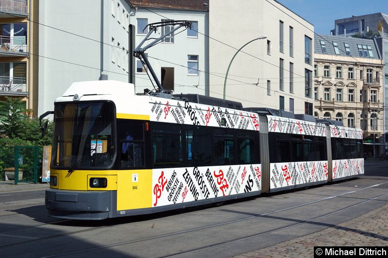 Bild: 1021 als Linie M5 in der Großen Präsidentenstr.