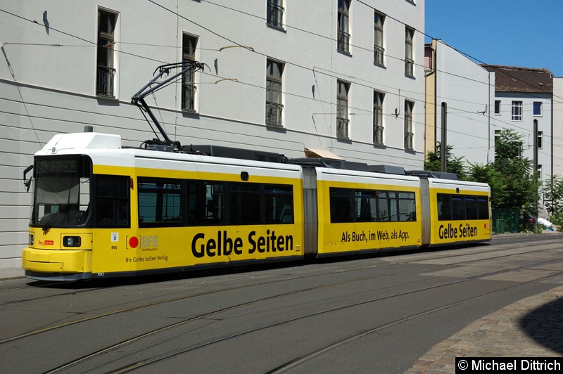 Bild: 1042 als Linie M4 in der Großen Präsidenten Straße.