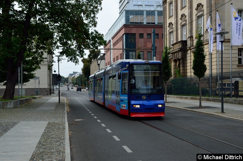 Bild: Wagen 302 als Linie 2 in der Logenstr. auf dem Weg zur Europa-Universität.